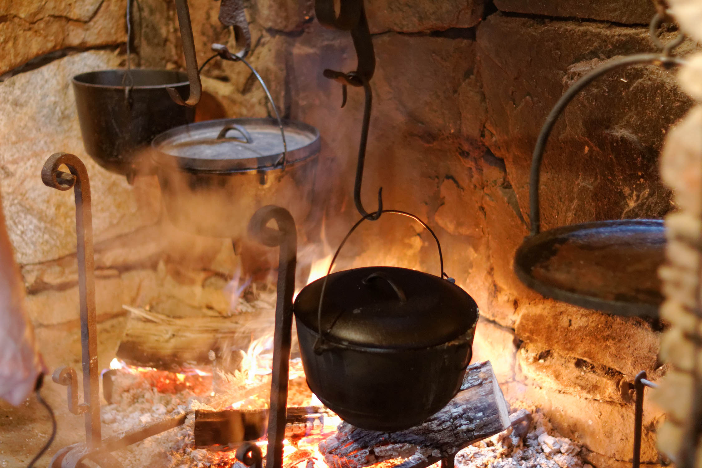 hearth cooking - Log Cabin Cooking