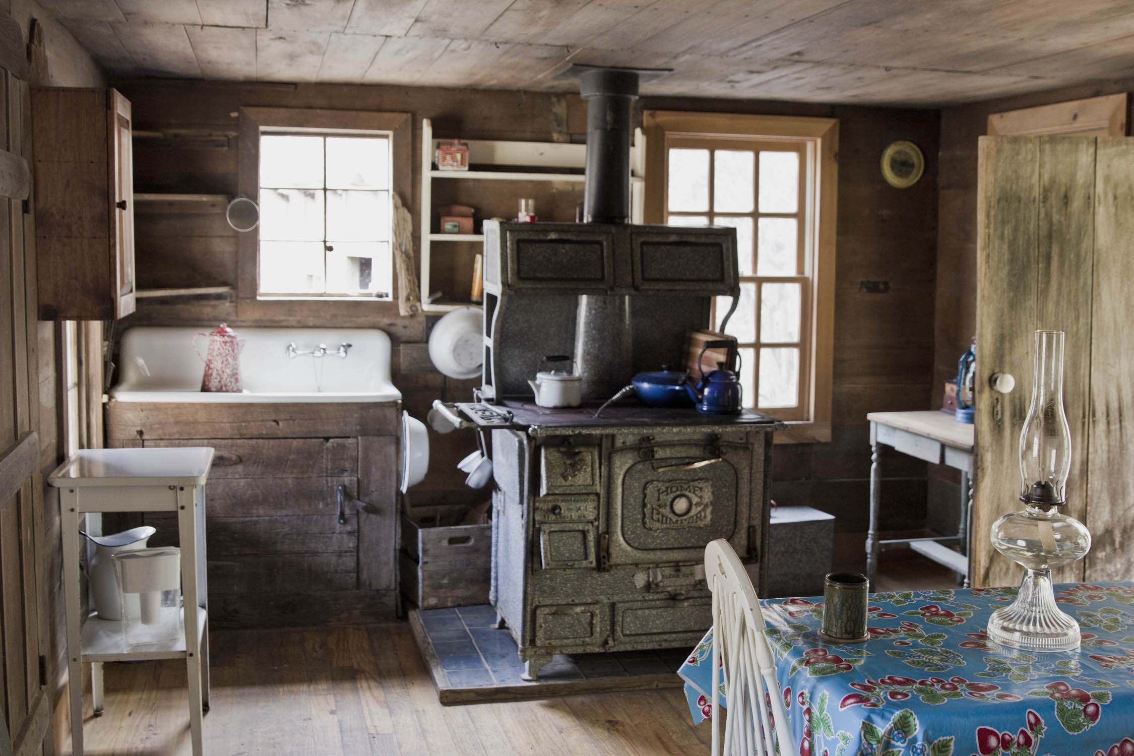 Old Mountain, Kitchen