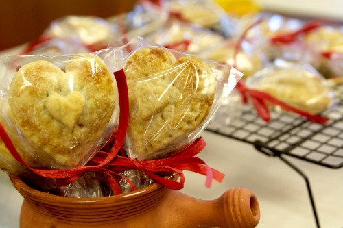 Valentine's day pie pops